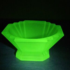 Antique Uranium Glass Satin Green Art Deco Geiger Tested